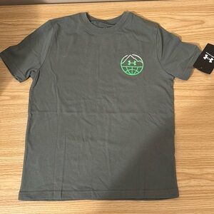 Boy Under Armour T-shirt size small